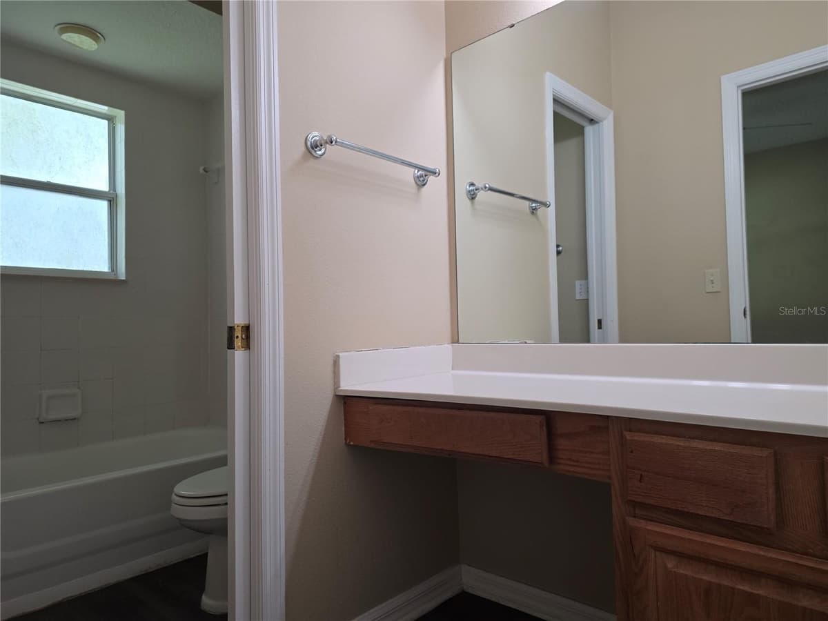 600 NORTHERN WAY — photo 16 of 27