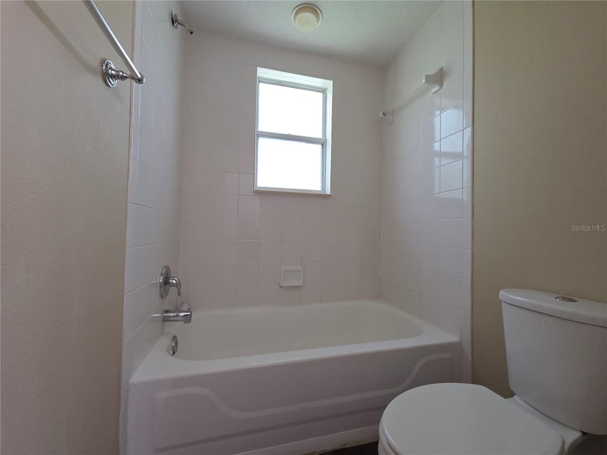 600 NORTHERN WAY — photo 17 of 27