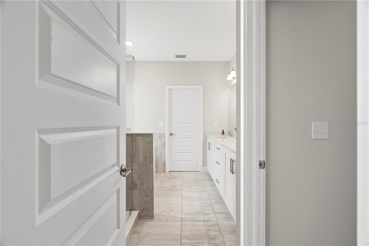 1415 CRYSTAL LAKE DRIVE — photo 22 of 63
