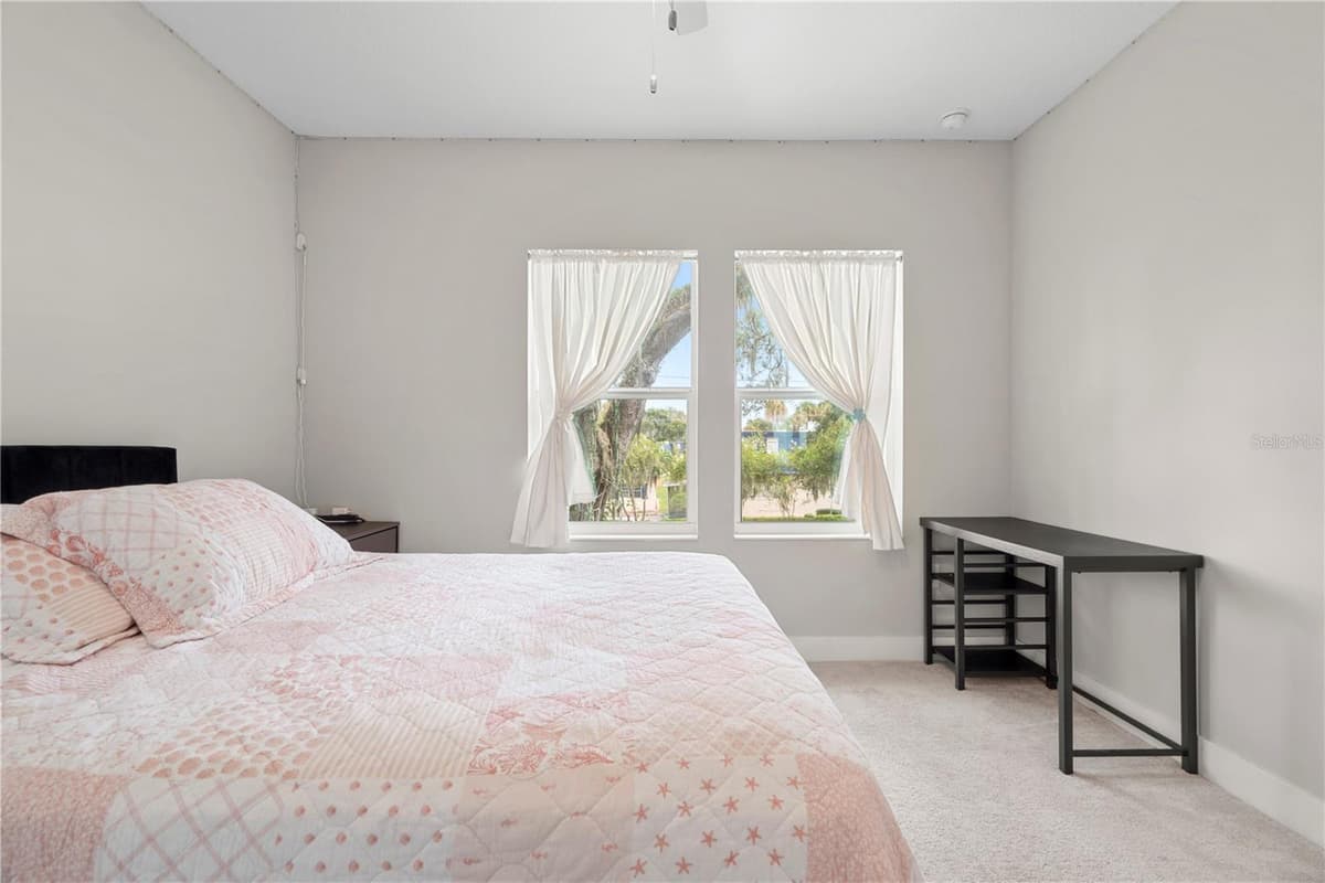 1415 CRYSTAL LAKE DRIVE — photo 32 of 63