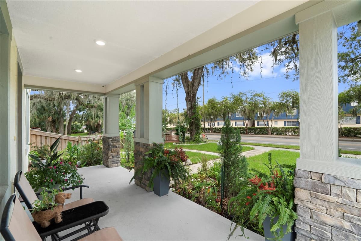 1415 CRYSTAL LAKE DRIVE — photo 3 of 63