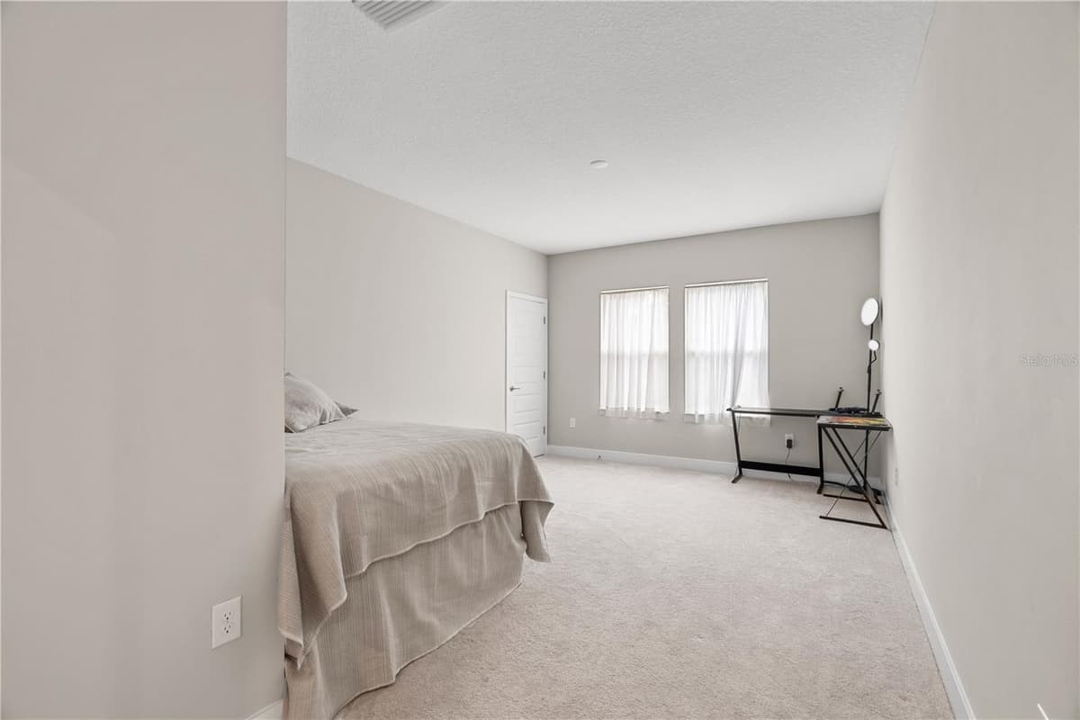 1415 CRYSTAL LAKE DRIVE — photo 39 of 63