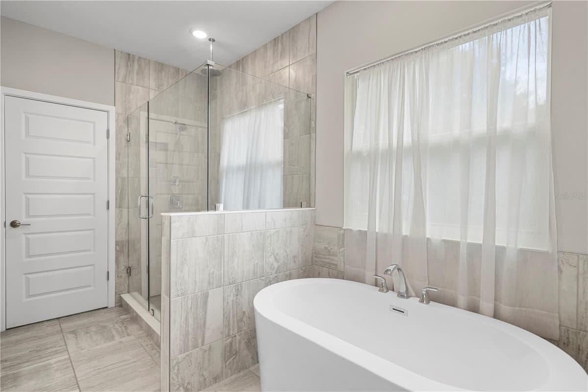 1415 CRYSTAL LAKE DRIVE — photo 26 of 63