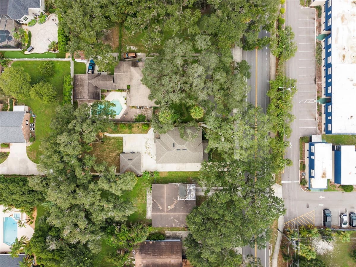 1415 CRYSTAL LAKE DRIVE — photo 54 of 63