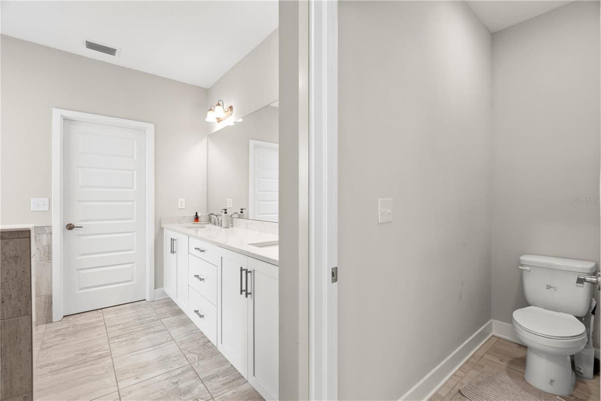 1415 CRYSTAL LAKE DRIVE — photo 23 of 63