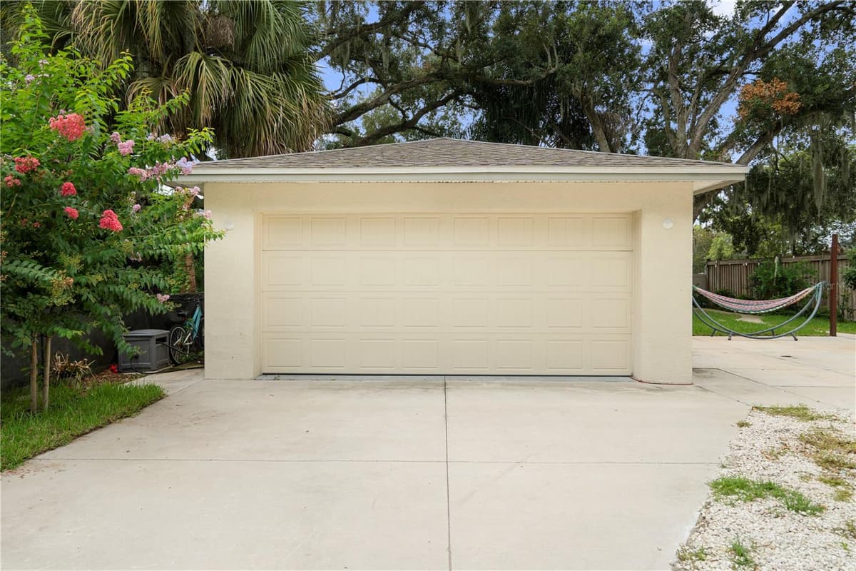 1415 CRYSTAL LAKE DRIVE — photo 46 of 63