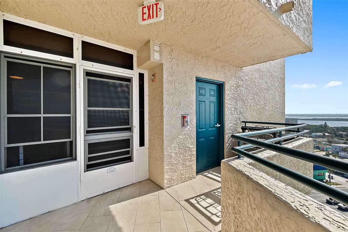 3425 ATLANTIC AVENUE — photo 38 of 54