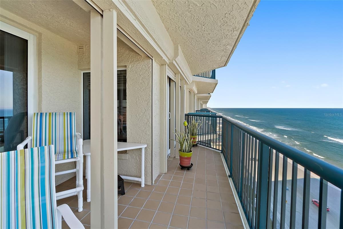 3425 ATLANTIC AVENUE — photo 5 of 54