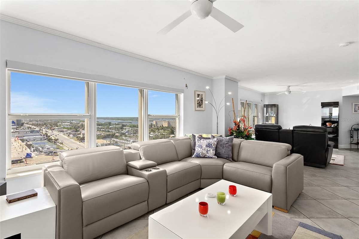 3425 ATLANTIC AVENUE — photo 8 of 54