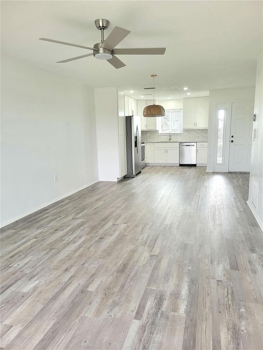 957 SANDPIPER CIRCLE — photo 3 of 6