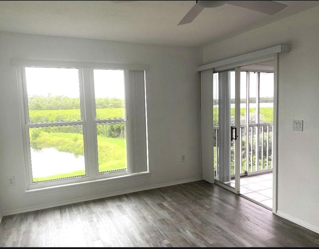 957 SANDPIPER CIRCLE — photo 2 of 6