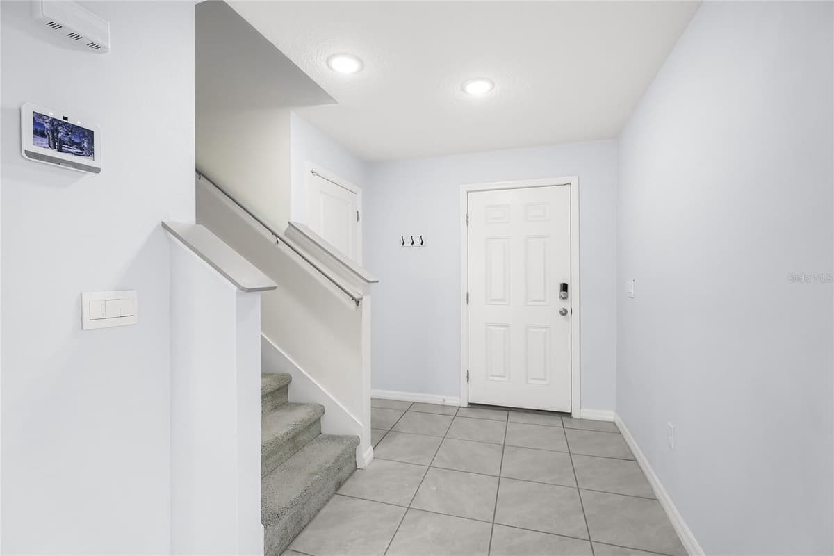10116 CHARLOTTE DRIVE — photo 14 of 43