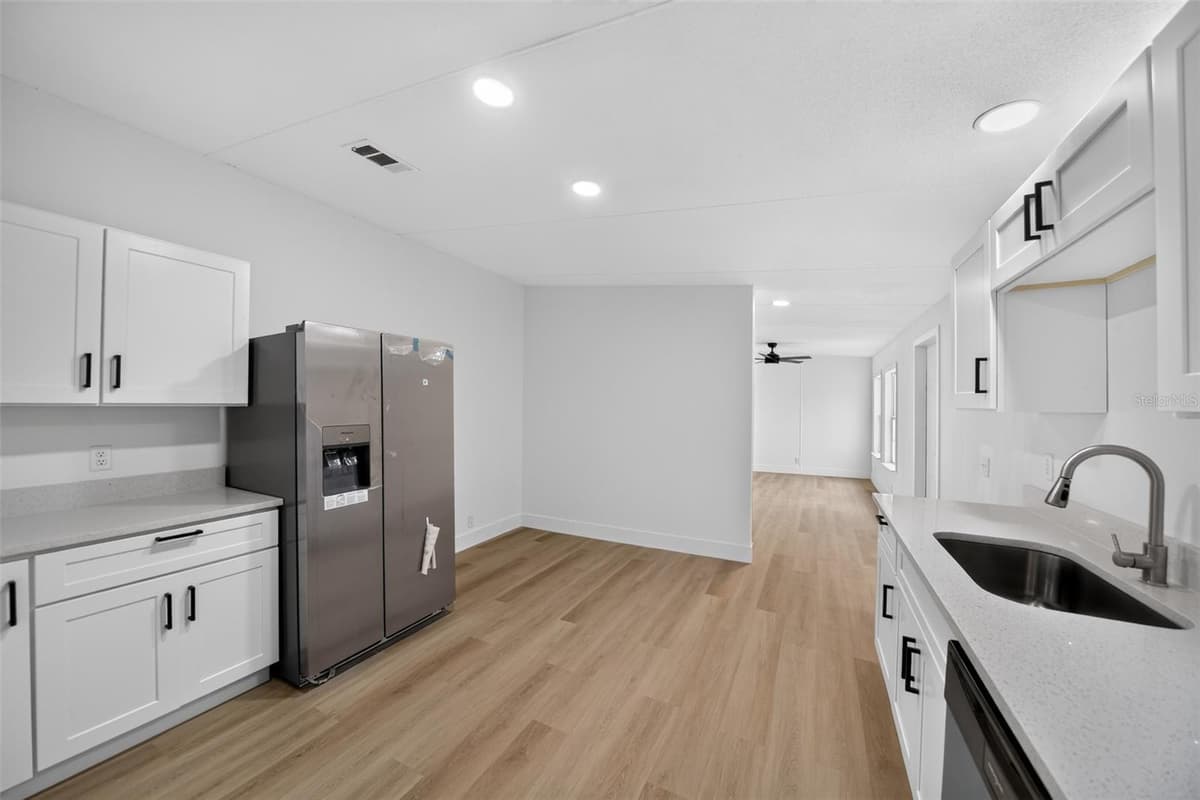 10213 UNION PARK DRIVE — photo 7 of 24