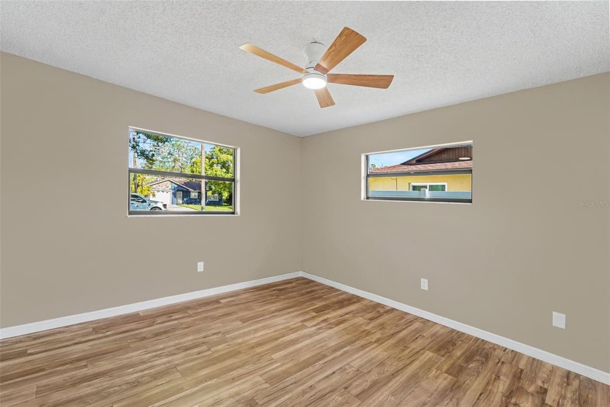 1364 DILL AVENUE — photo 17 of 26