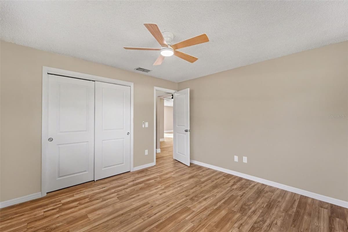 1364 DILL AVENUE — photo 15 of 26