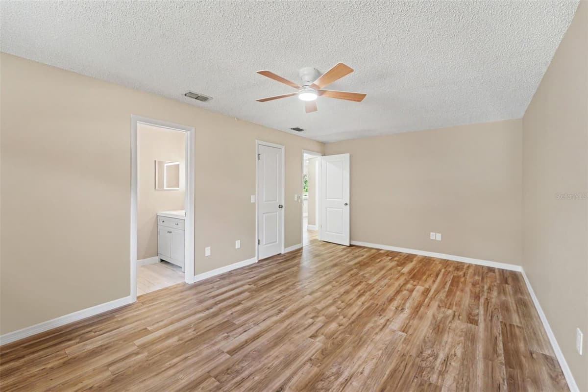 1364 DILL AVENUE — photo 16 of 26