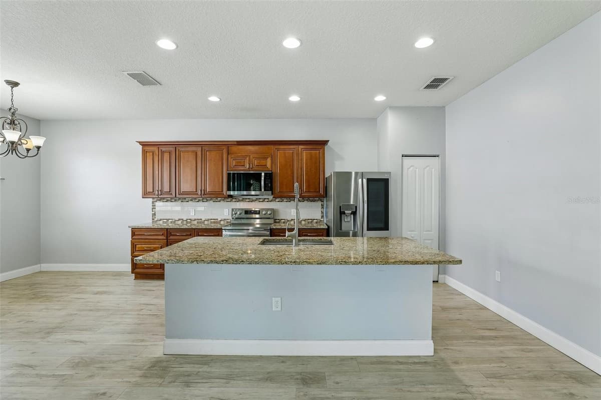 4362 SUN CENTER ROAD — photo 13 of 44