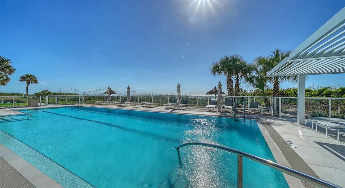2425 GULF OF MEXICO DRIVE — photo 40 of 48