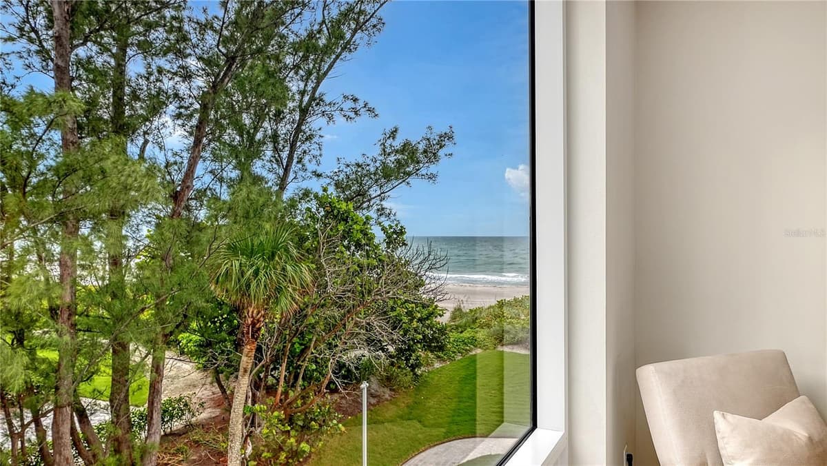 2425 GULF OF MEXICO DRIVE — photo 22 of 48