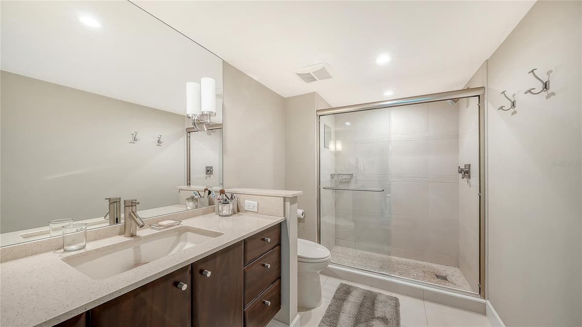 2425 GULF OF MEXICO DRIVE — photo 23 of 48
