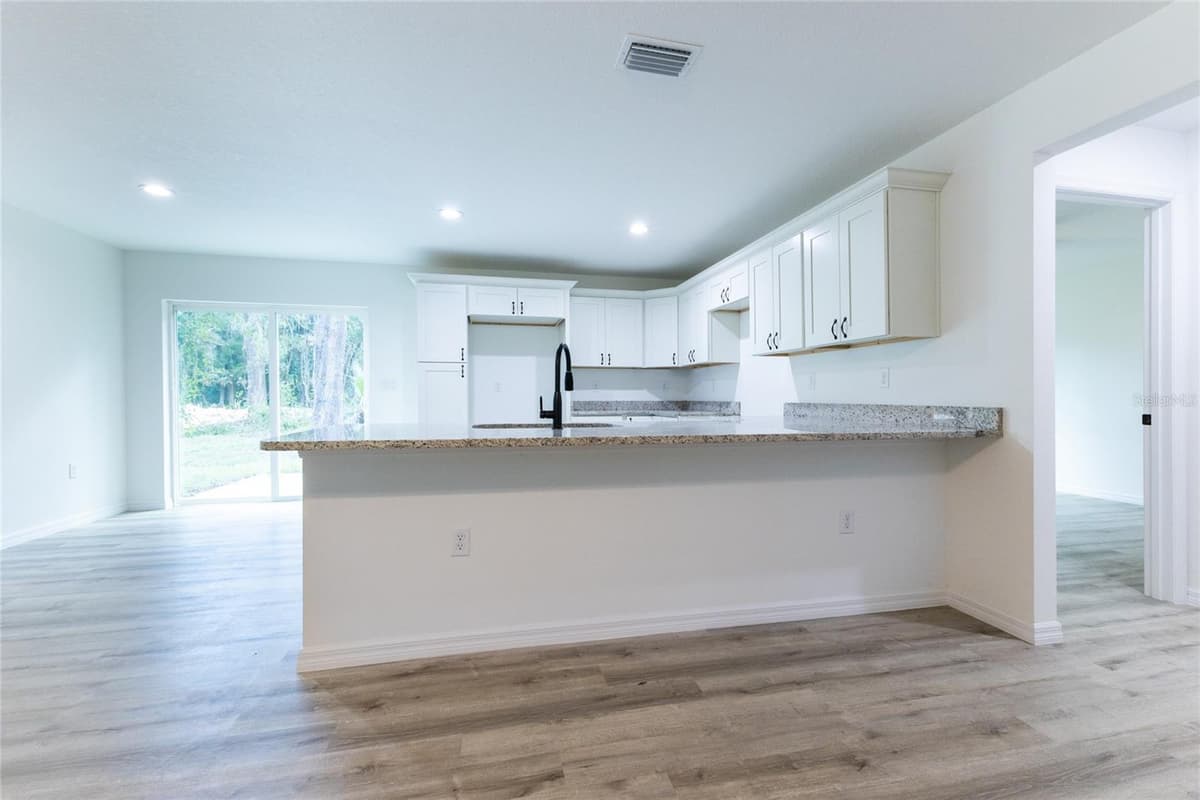 1057 TIMBERLAKE ROAD — photo 13 of 47