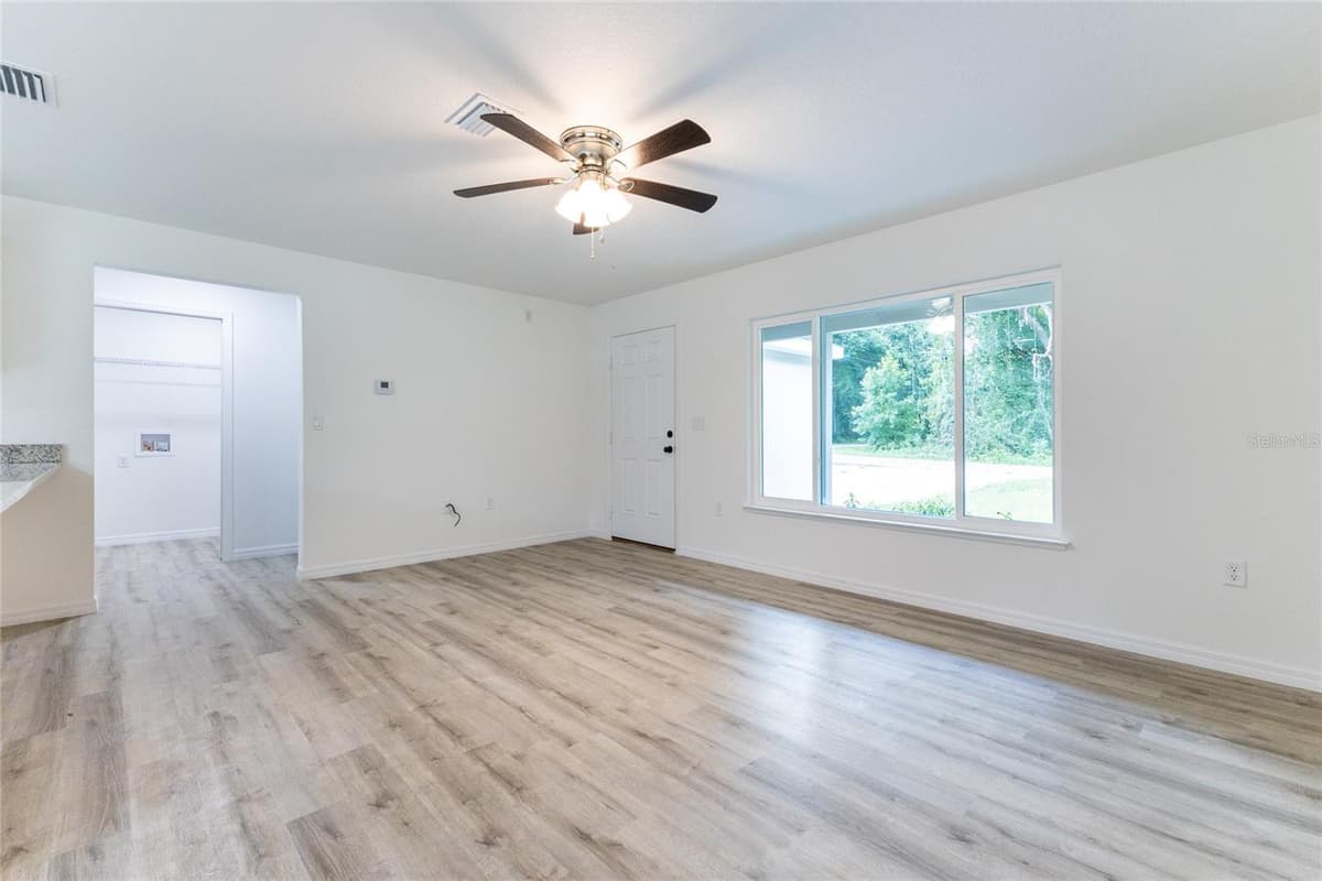 1057 TIMBERLAKE ROAD — photo 11 of 47