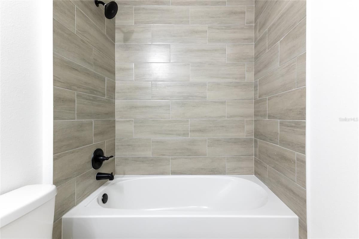 1057 TIMBERLAKE ROAD — photo 36 of 47
