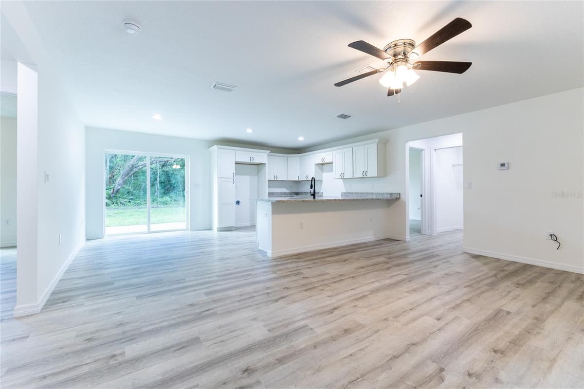 1057 TIMBERLAKE ROAD — photo 12 of 47