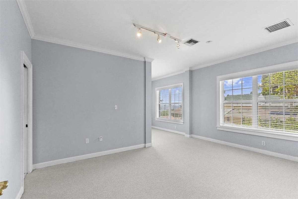 3007 MASON STREET — photo 21 of 34