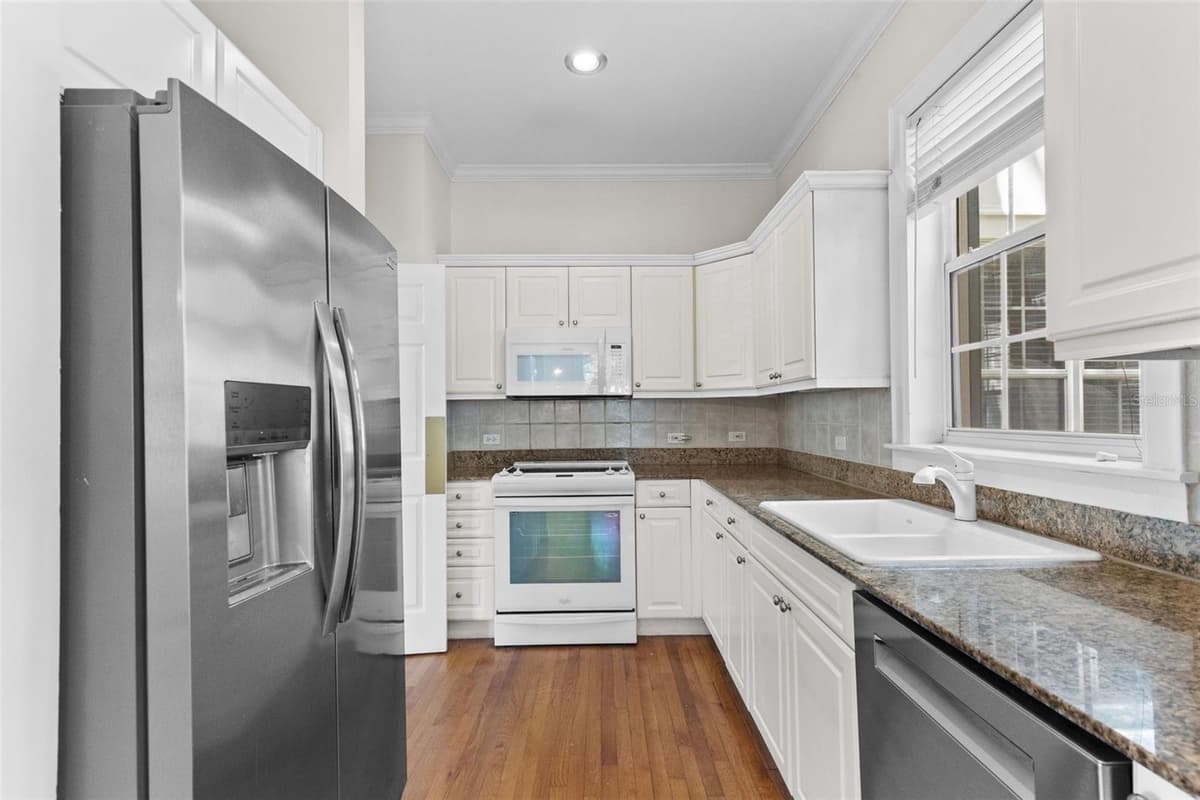 3007 MASON STREET — photo 18 of 34