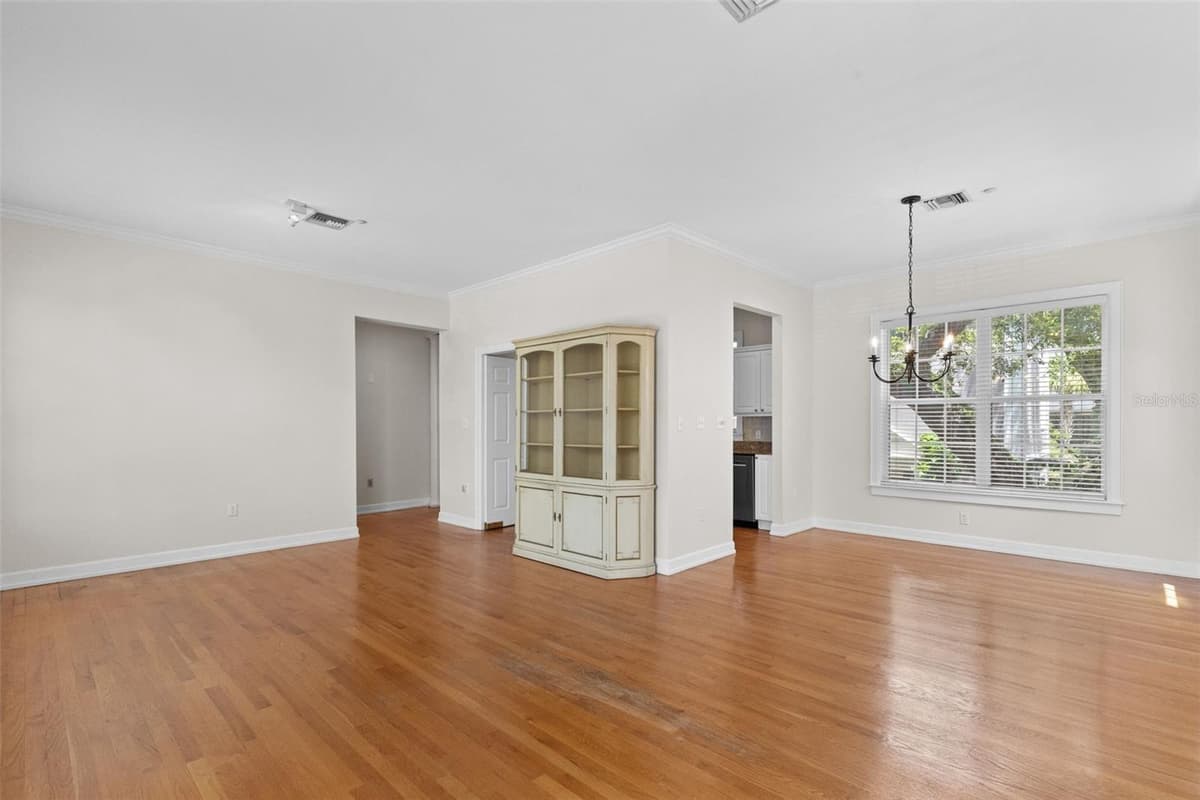 3007 MASON STREET — photo 14 of 34