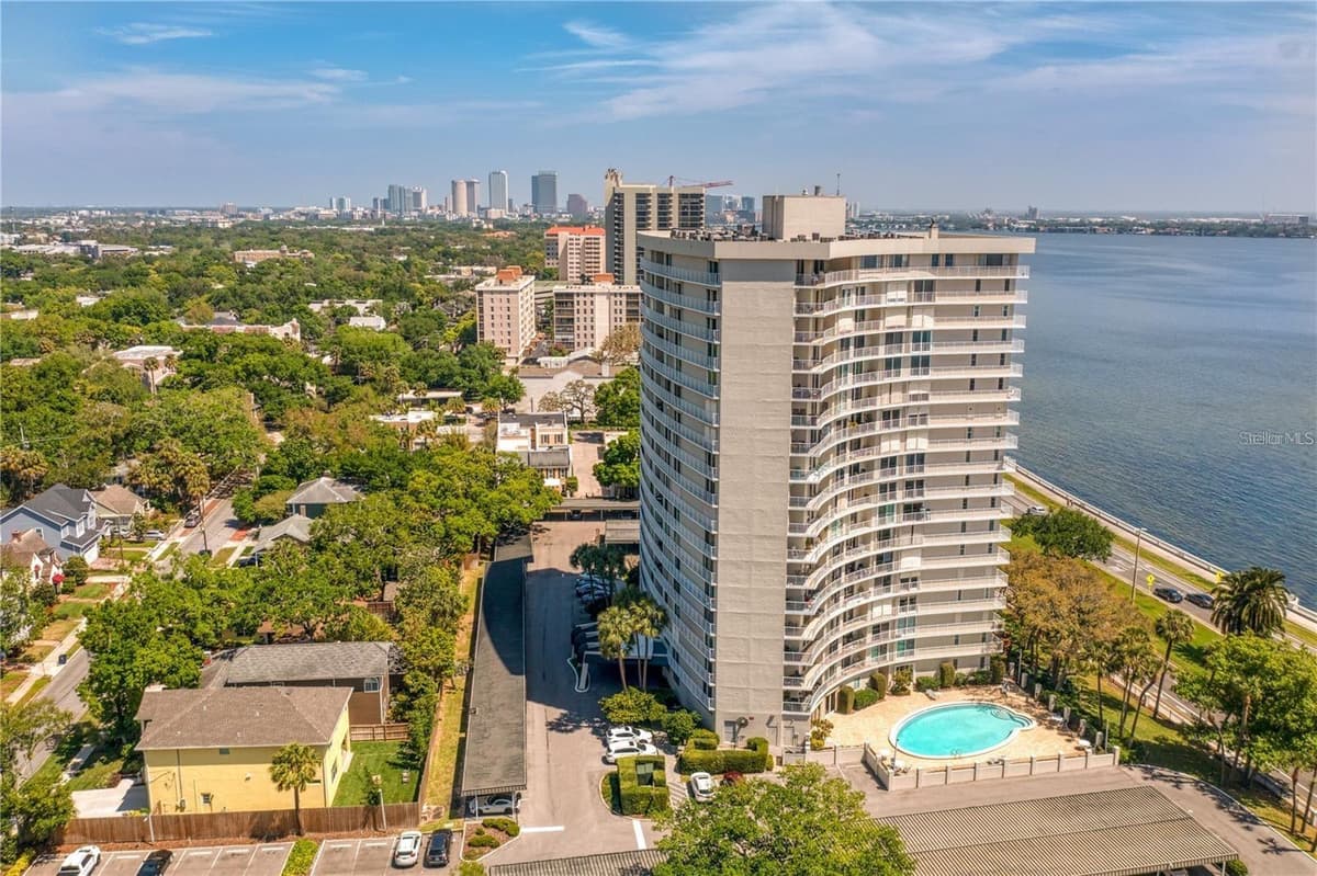 2611 BAYSHORE BOULEVARD — photo 55 of 56