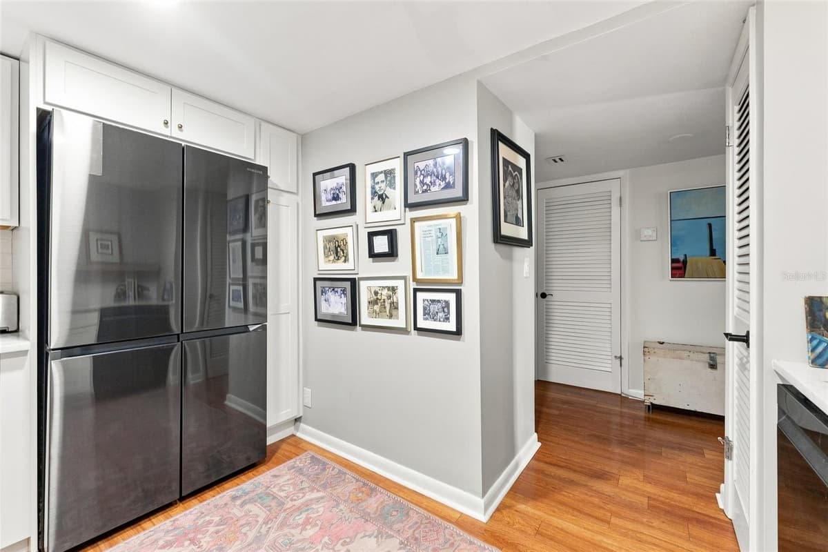 2611 BAYSHORE BOULEVARD — photo 16 of 56