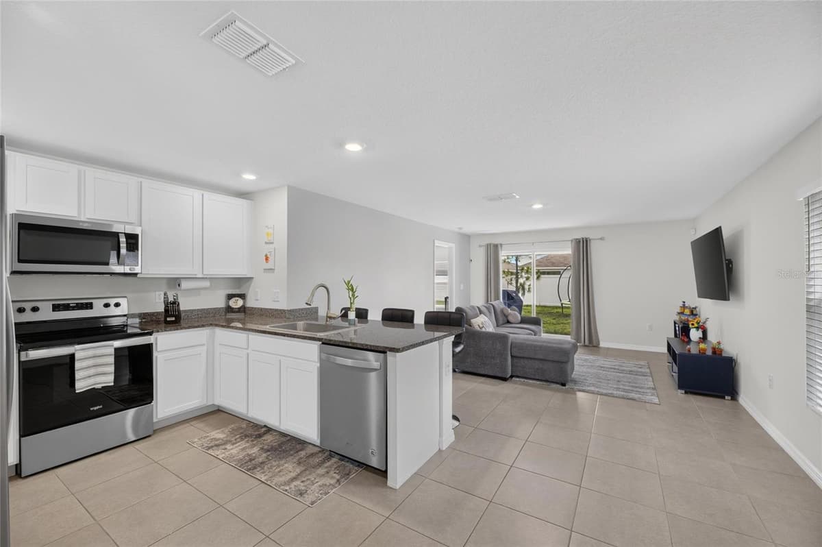 579 OLIVE CONCH STREET — photo 16 of 52