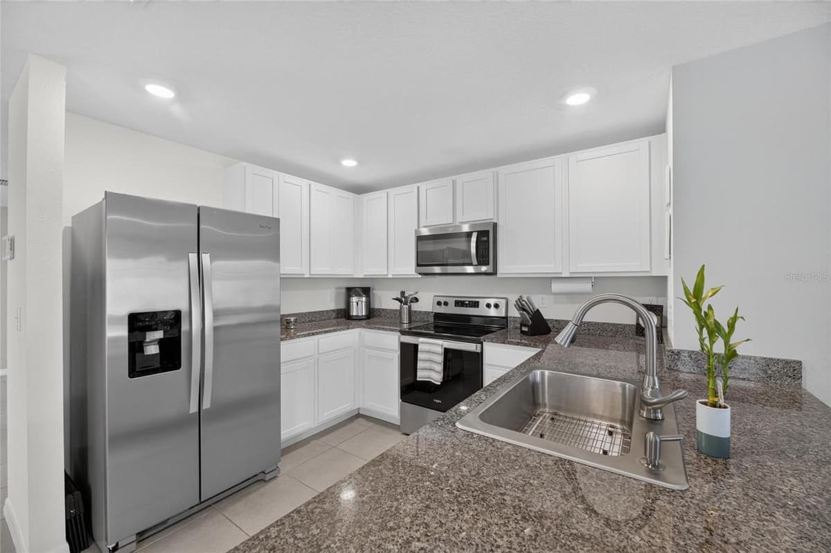 579 OLIVE CONCH STREET — photo 20 of 52