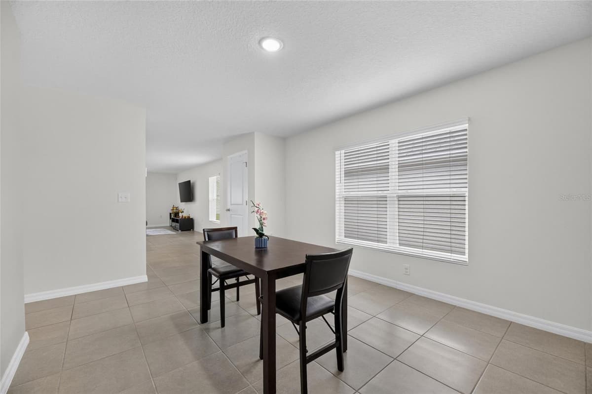579 OLIVE CONCH STREET — photo 7 of 52