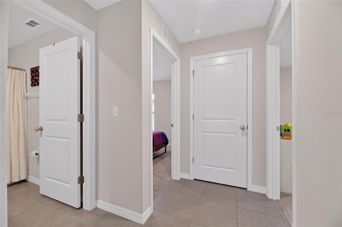 579 OLIVE CONCH STREET — photo 10 of 52