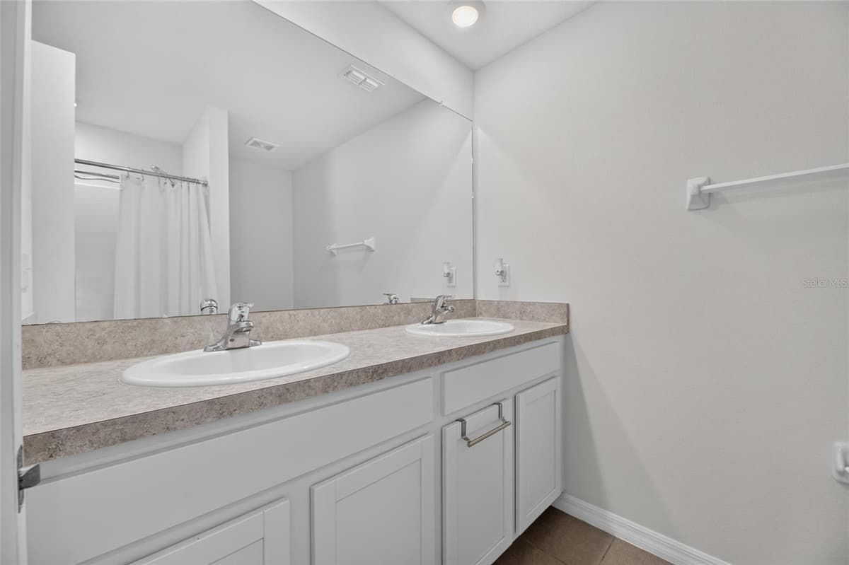 579 OLIVE CONCH STREET — photo 33 of 52