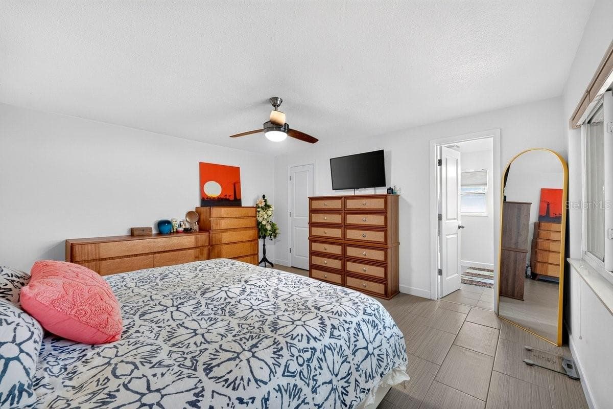 237 BRITTANY AVENUE — photo 18 of 41