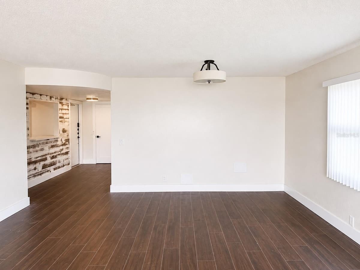1847 SHORE DRIVE — photo 8 of 25
