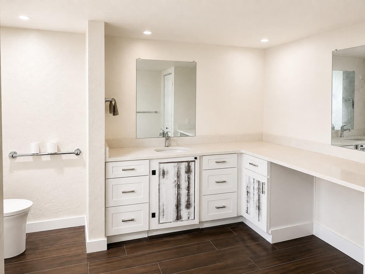 1847 SHORE DRIVE — photo 15 of 25