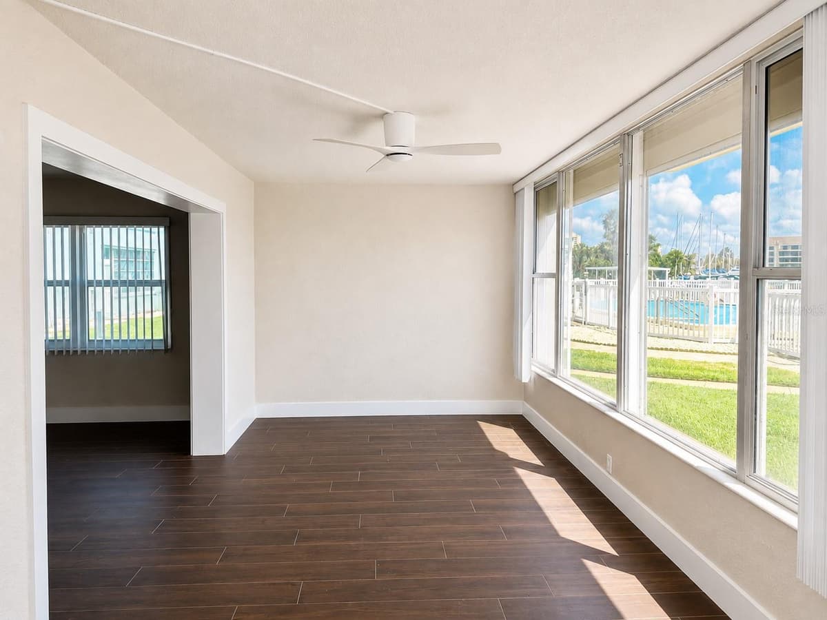 1847 SHORE DRIVE — photo 11 of 25