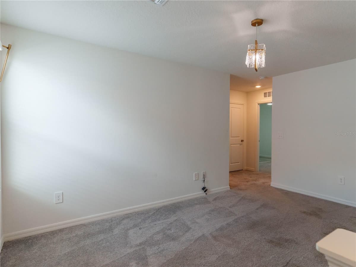 13693 NEWBRIDGE STREET — photo 15 of 41