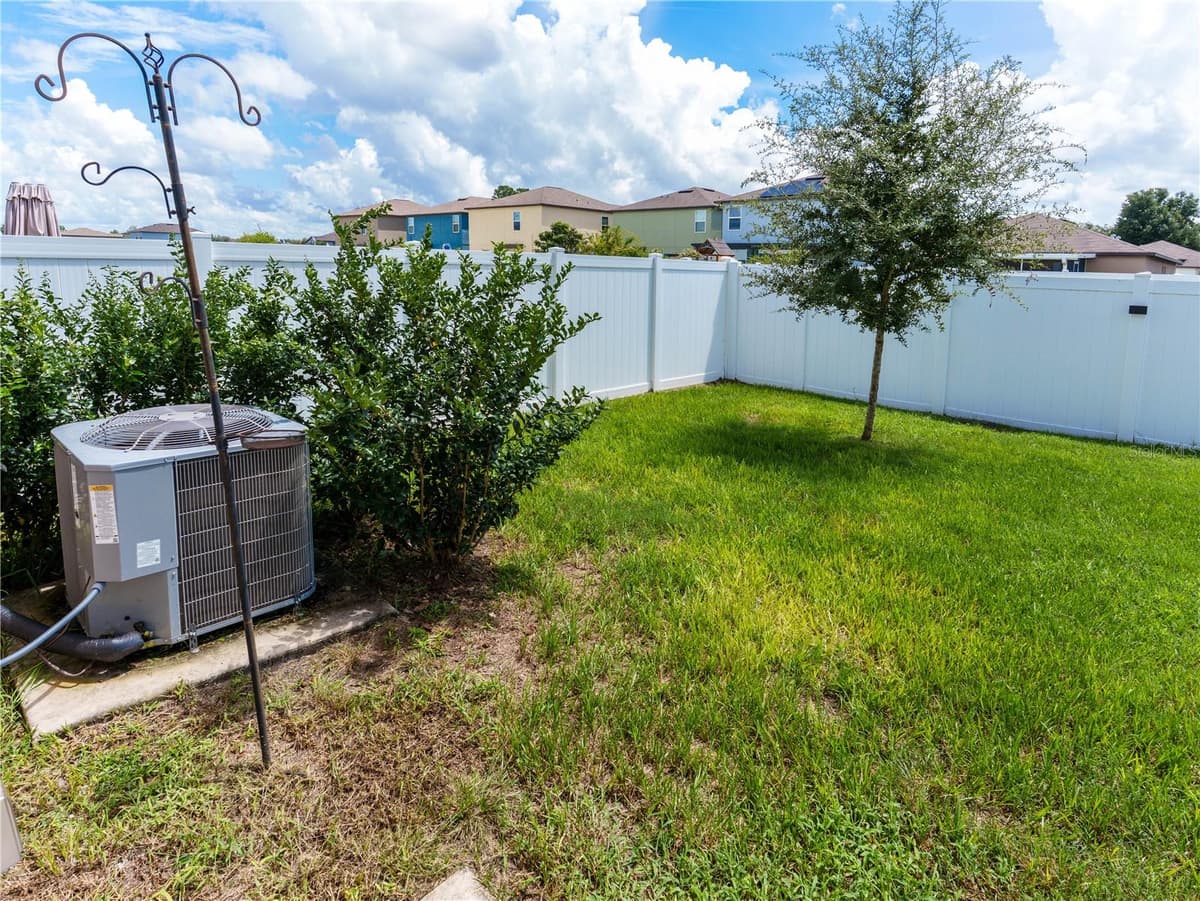 13693 NEWBRIDGE STREET — photo 37 of 41
