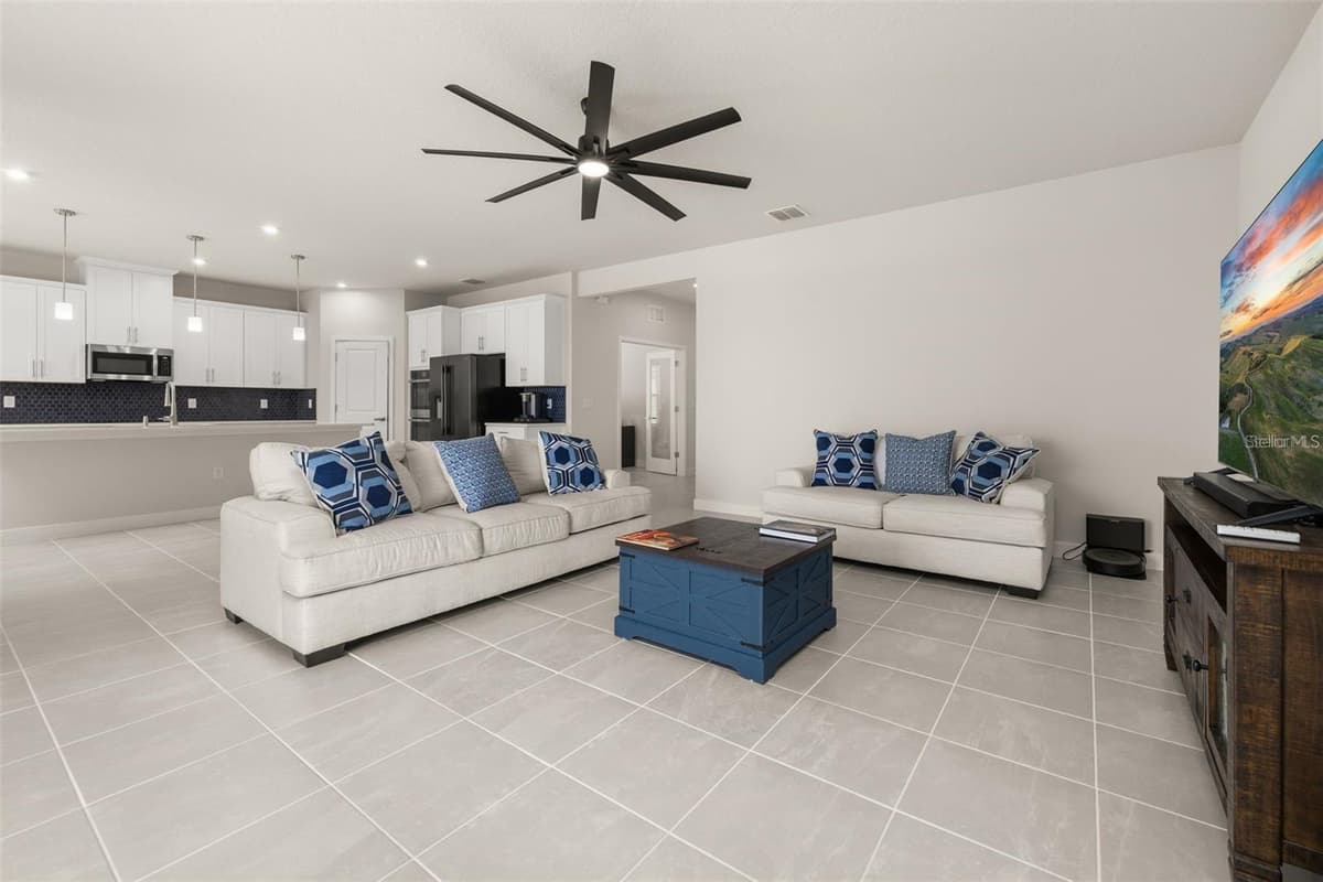 11182 NELLIE CROSSING CIRCLE — photo 3 of 32