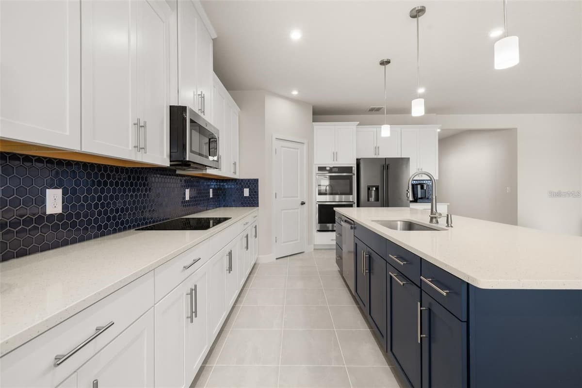 11182 NELLIE CROSSING CIRCLE — photo 6 of 32