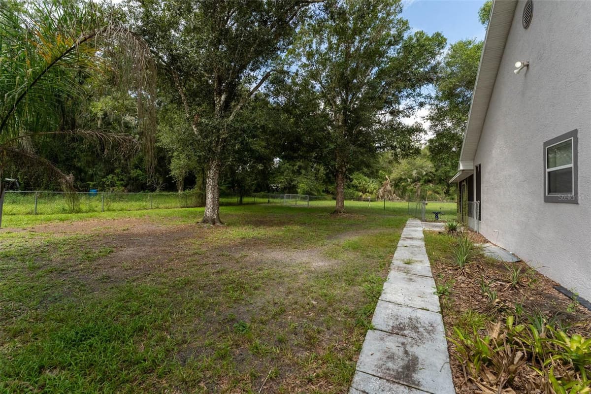 15370 APACHE DRIVE — photo 33 of 35