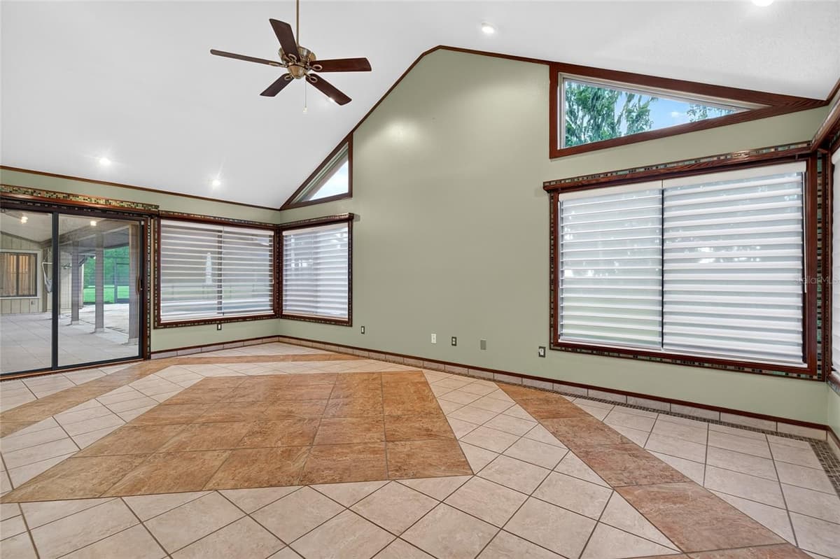 5950 21ST AVENUE ROAD — photo 15 of 36
