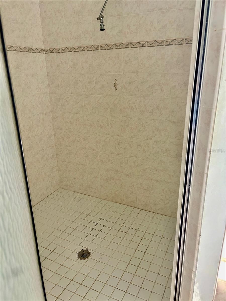 8680 209TH COURT — photo 14 of 40