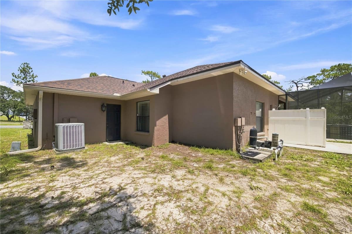 4710 MUSTANG BOULEVARD — photo 33 of 40